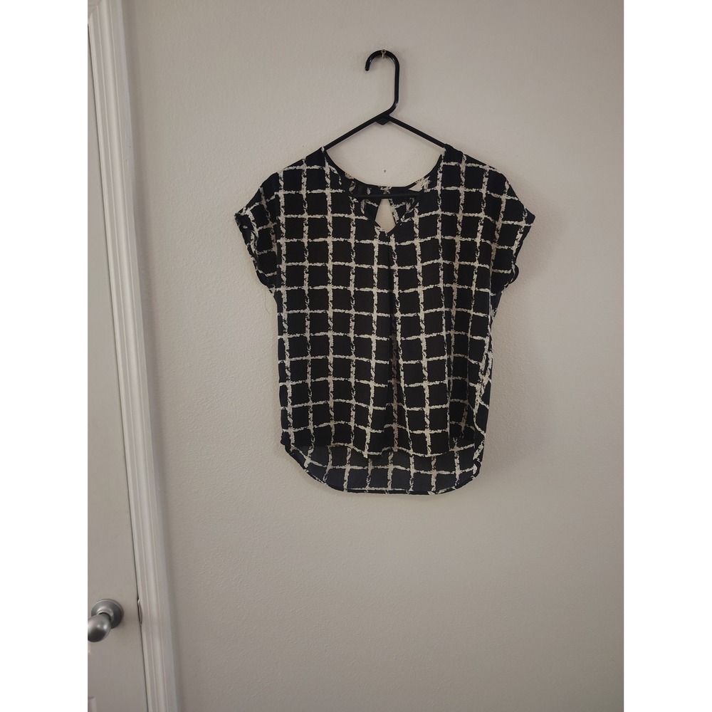 Norah Womens Black White Grid Print Keyhole Back Short Sleeve Blouse Small‎